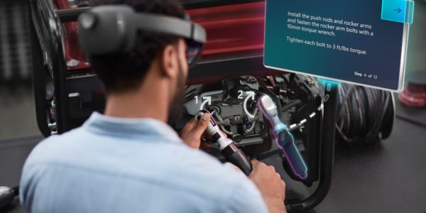 HoloLens2_Guides-1024x683