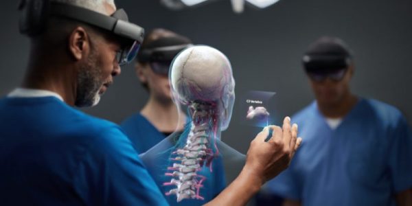 HoloLens2_Healthcare2-1000x667-800x534